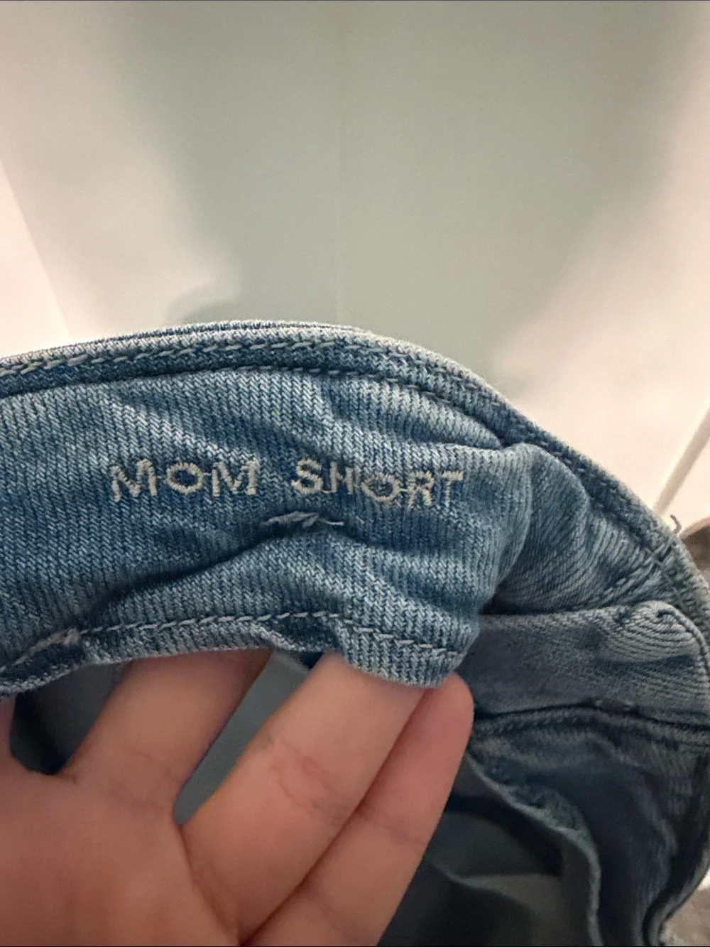 American Eagle Mom Short High-Waist Light Blue Denim Button-Front Women's Shorts